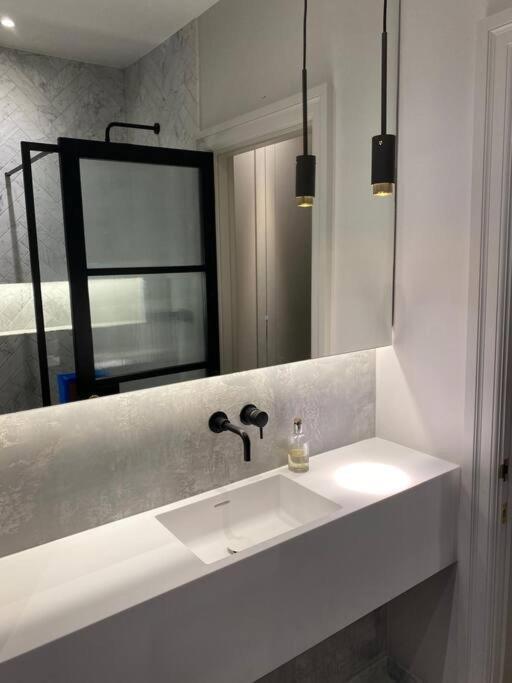 Luxury Georgian Apartment - 5 Minute Walk To Spa Bath Luaran gambar