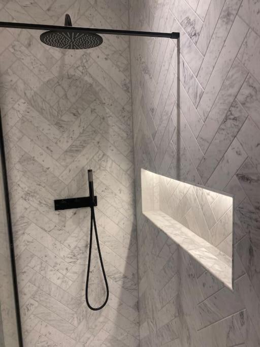 Luxury Georgian Apartment - 5 Minute Walk To Spa Bath Luaran gambar