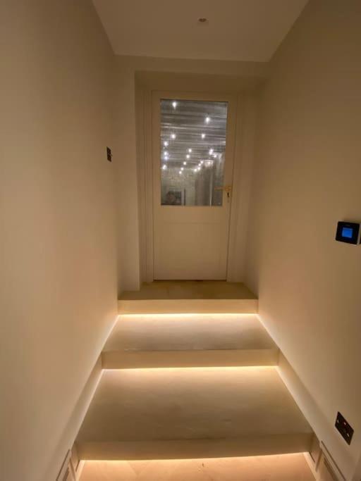 Luxury Georgian Apartment - 5 Minute Walk To Spa Bath Luaran gambar