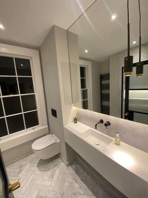Luxury Georgian Apartment - 5 Minute Walk To Spa Bath Luaran gambar