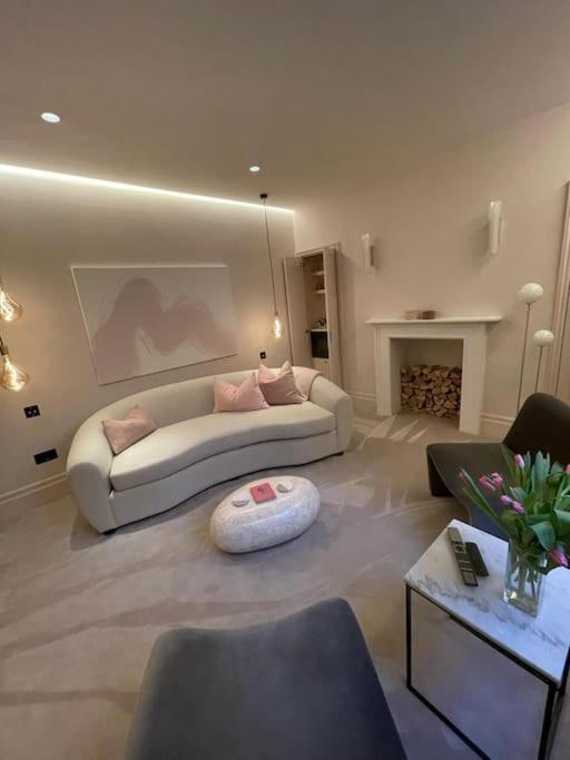 Luxury Georgian Apartment - 5 Minute Walk To Spa Bath Luaran gambar